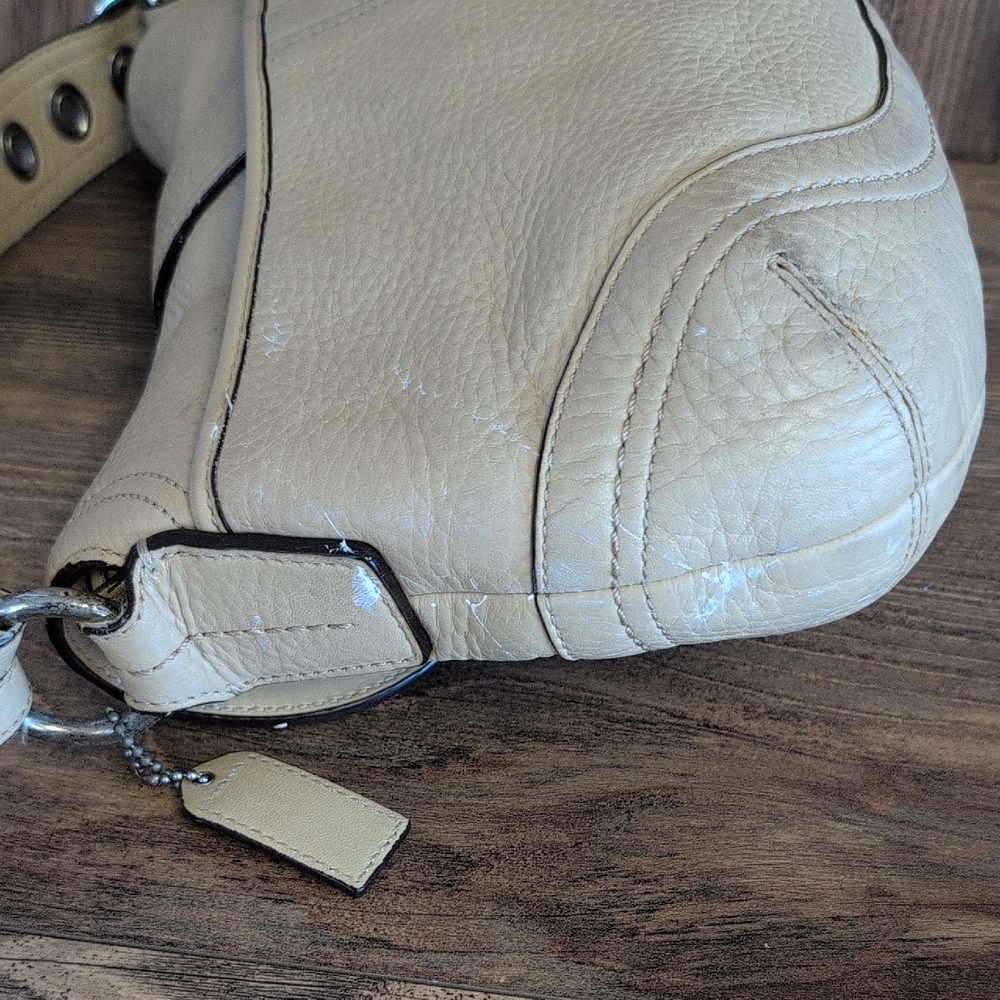 Coach Soho Flap Buckle Beige Vintage Leather Shoulder Bag F1090     M538 - Picture 5 of 12